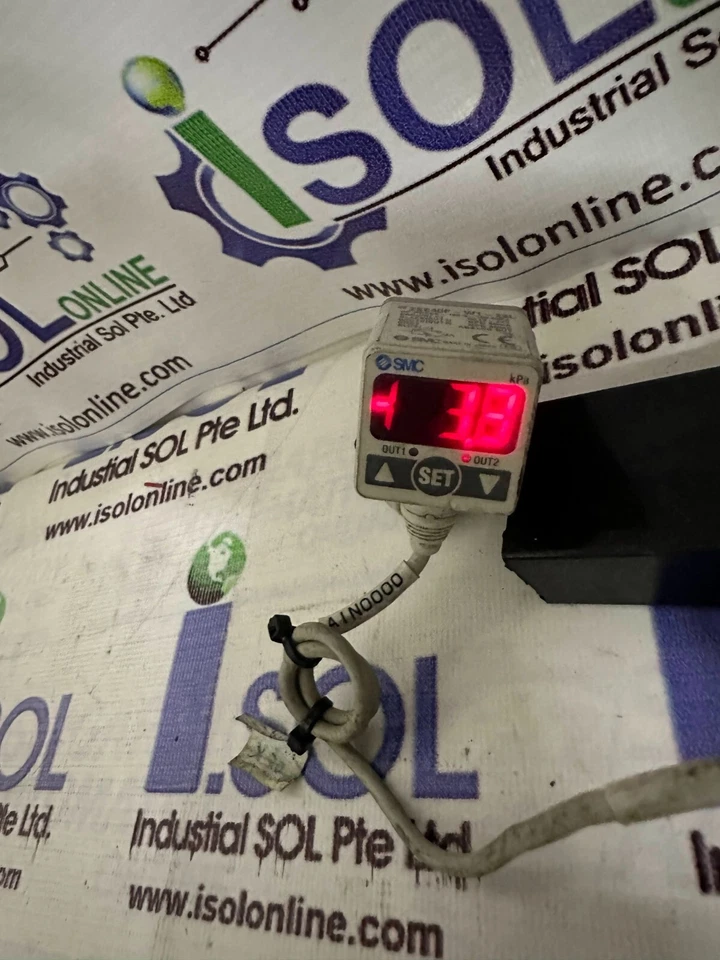 SMC ZSE40F-W1-22L Digital Pressure Vacuum Switch -100.0 to 100.01kPa Japan - Image 2 of 4