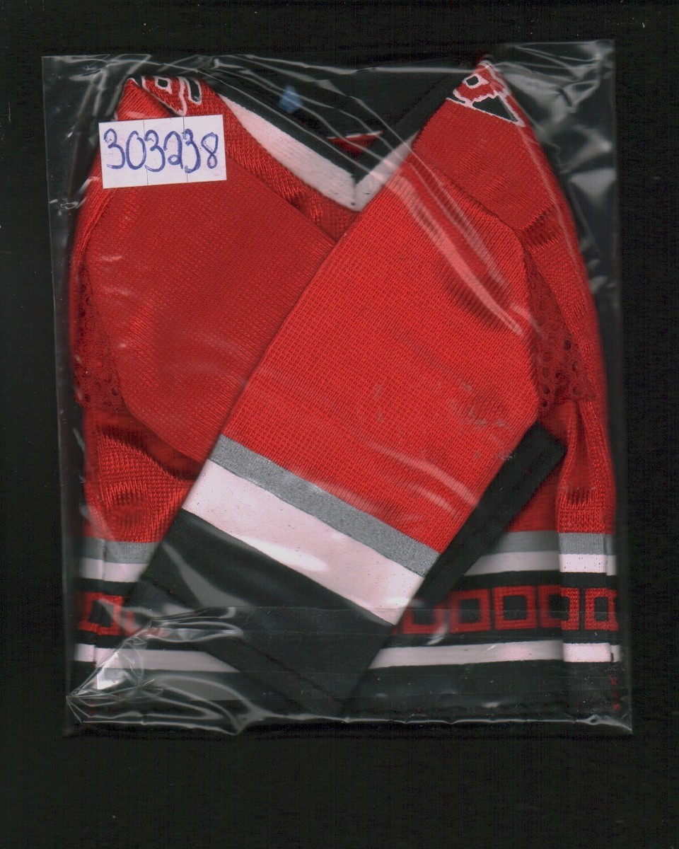 2006-07 Upper Deck Mini Jersey Eric Staal Carolina Hurricanes