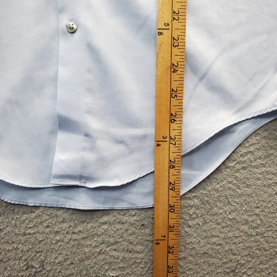 Camisa de vestir Calvin Klein para hombre azul calce ajustado rendimiento cuello sin planchar abotonada Foto 4 de 4