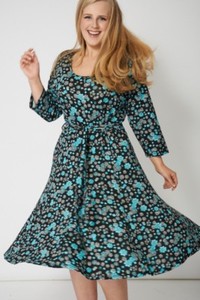 swing curve midi dress
