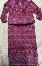 Cambodian Women traditional outfits