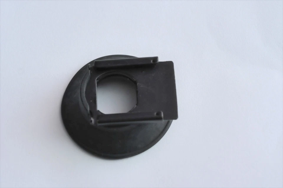 Contax OEM Eyecup Eyepiece for 139, 137 MA/MD, 167MT, 159MM RTS II Film Cameras - Image 3 of 3