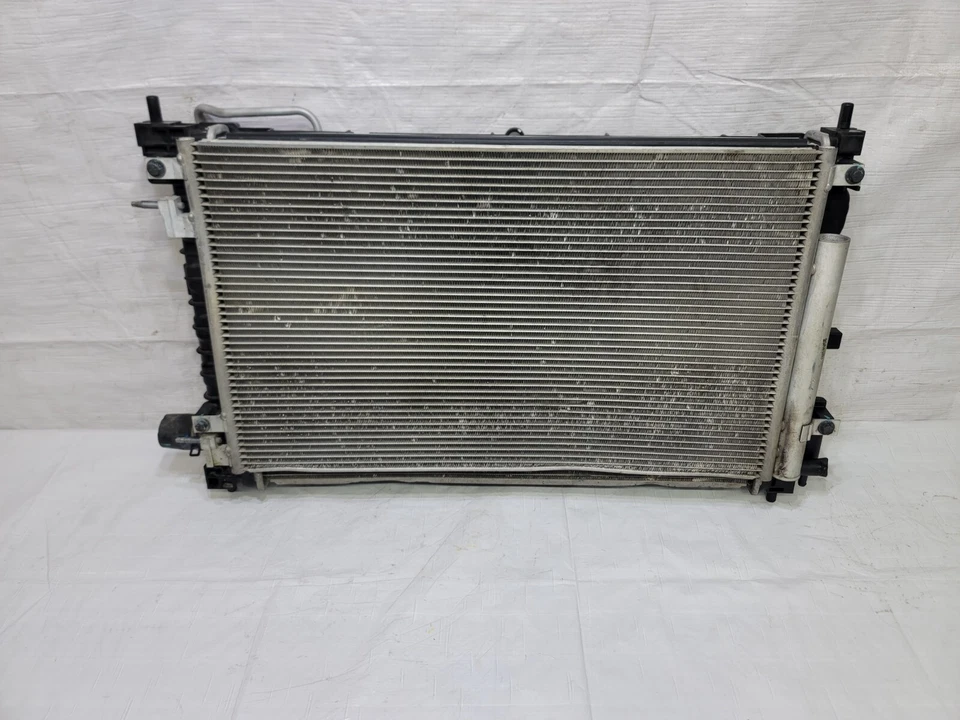 2016-2022 Chevrolet Spark Radiator Condenser Cooling Fan Assembly OEM 42349017 Foto 2 de 4