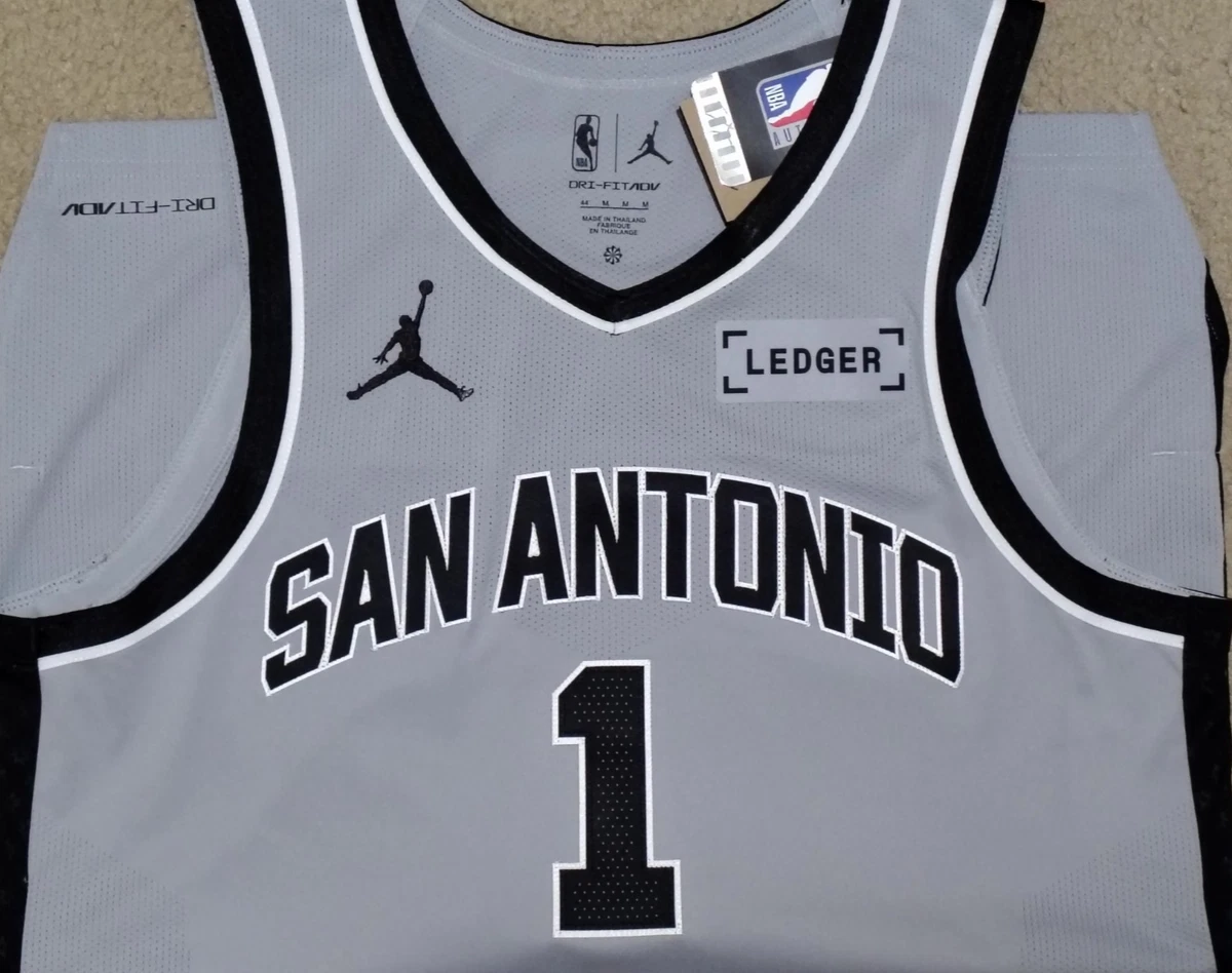 Nike San Antonio Spurs NBA Fan Apparel & Souvenirs for sale | eBay