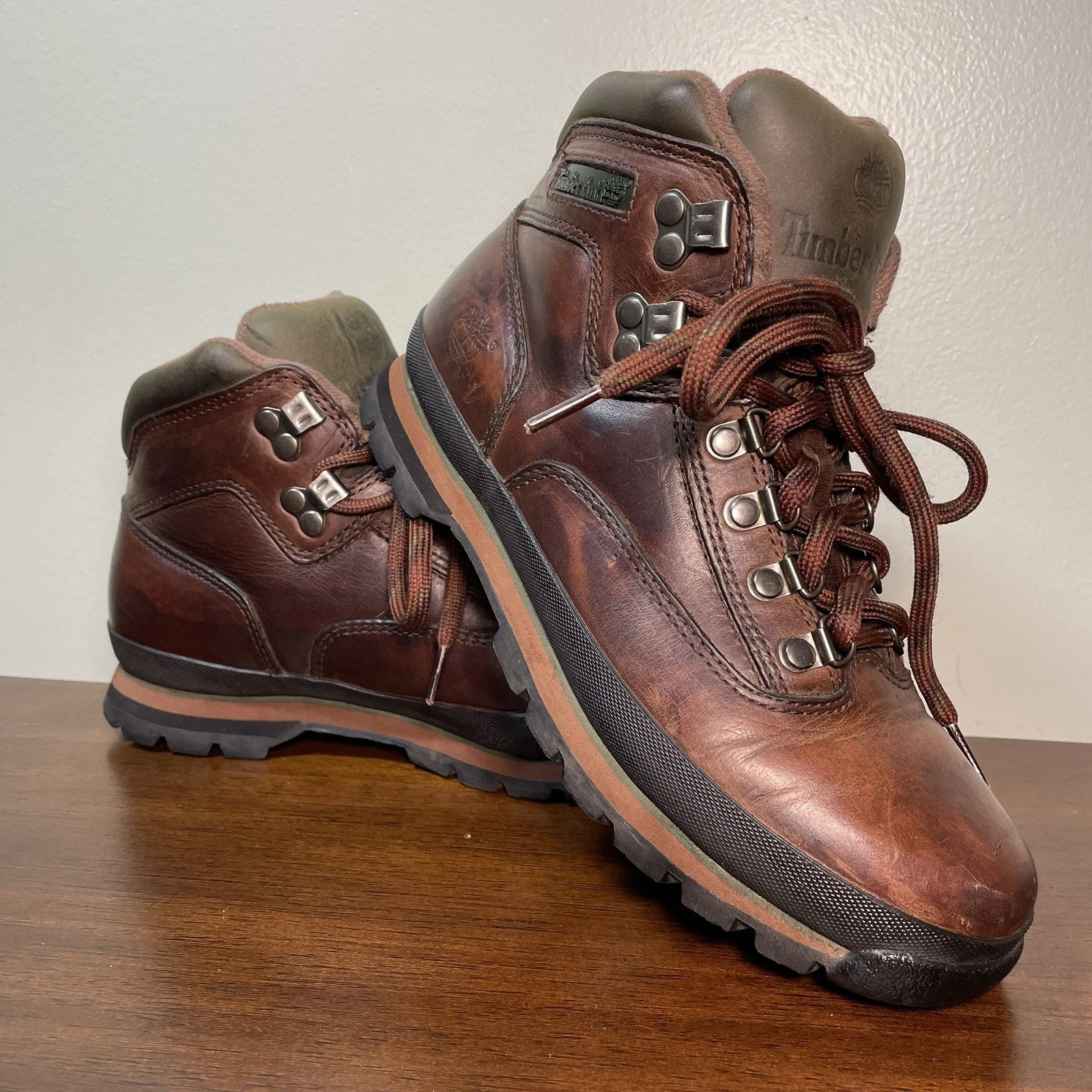 Stivali Timberland Euro Hiker in pelle con lacci da trekking Y2K 95310 da donna taglia 9M