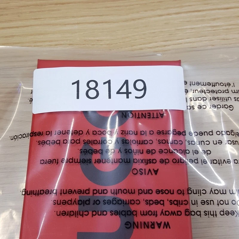 Pajarita HUGO BOSS para hombre negra geo 100 % seda preatada Foto 4 de 4