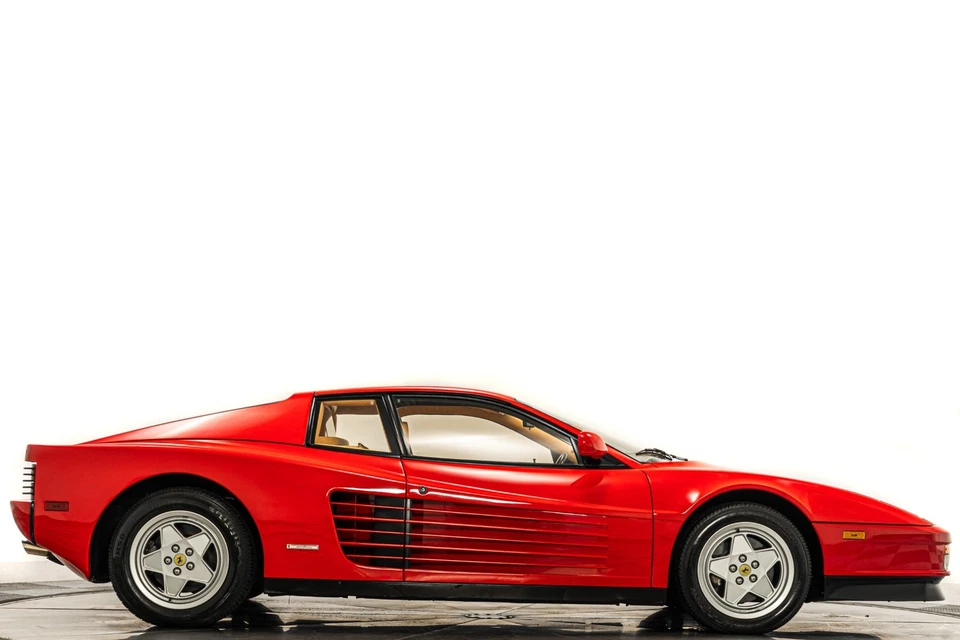 Ferrari Testarossa 1988  Foto 2 de 4