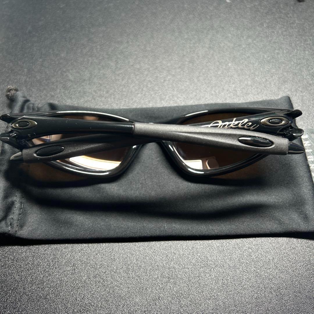 Oakley Minute (discontinued model) - Jet Black Fashion Accessories