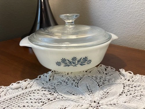 Anchor hocking blue flower white 1 Quart casserole dish with lid #436