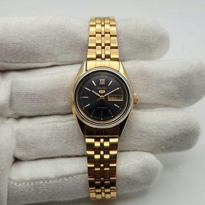 Seiko 5 Ladies Vintage Gold-Tone Day/Date Automatic Watch  display picture 3
