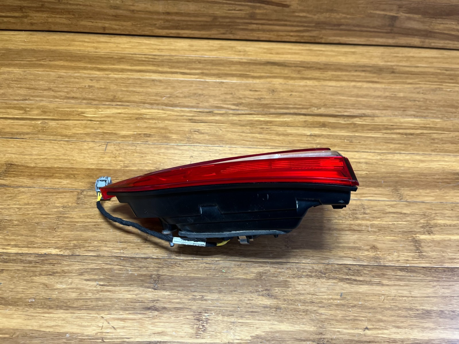 2017-2020 Maserati Levante M161 Rear Left Inner Tail Light 20680103 OEM *NOTE*
