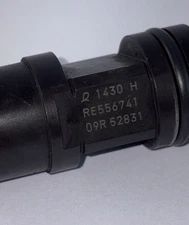Genuine OEM John Deere Fuel Injector RE556741 thumbnail 3