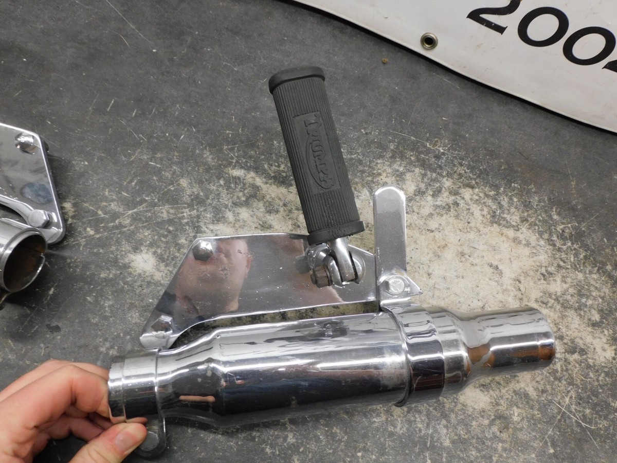 Triumph T120 TR6 650 Shorty Exhaust Muffler Mounts Rear Pegs