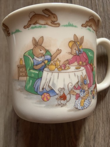 Vintage Royal Doulton Bunnykins Cups - 1930’s era - Set of 3 - Picture 8 of 10