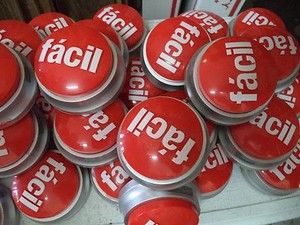 SPANISH EASY BUTTON fácil botón español Asi de Fácil FACIL STAPLES 2006 ORIGINAL