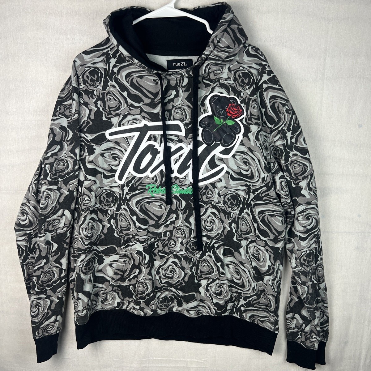 rue 21 Black/Gray Rose Pattern Pullover Hoodie Rebel Studio Toxic Graphic ￼  | eBay