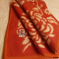 Vintage warm two-tone woolen blanket 143192 cm (China for the USSR)