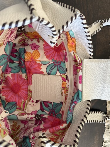 Bolso de Mano/Cartera Interior Flor Brighton Cuero Guijarro Crema Negro Punto Látigo - Imagen 15 de 24