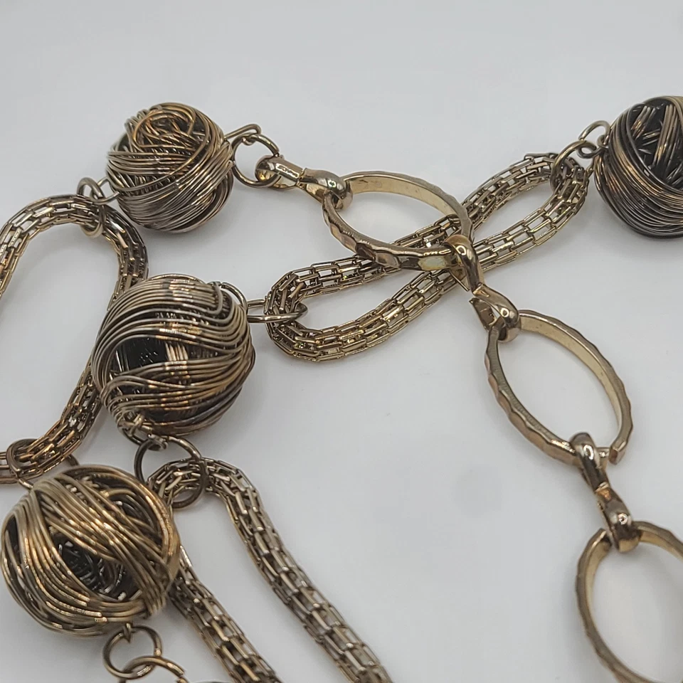 Collar bola envuelta eslabones tono dorado cuentas firmado Natasha 31" Foto 3 de 4
