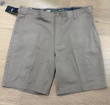 Lee Men  s Shorts Khaki Extreme Motion Size 42