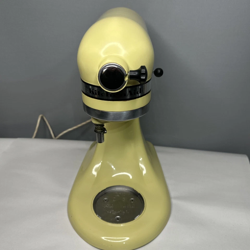 KitchenAid K45 Batidora de Pie Amarilla con Tazón, 3 Accesorios y Molinillo Foto 4 de 4