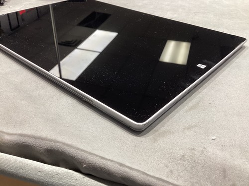 Defective Screen Microsoft Surface Pro 128GB AS-IS **Read Description** - Afbeelding 4 van 10