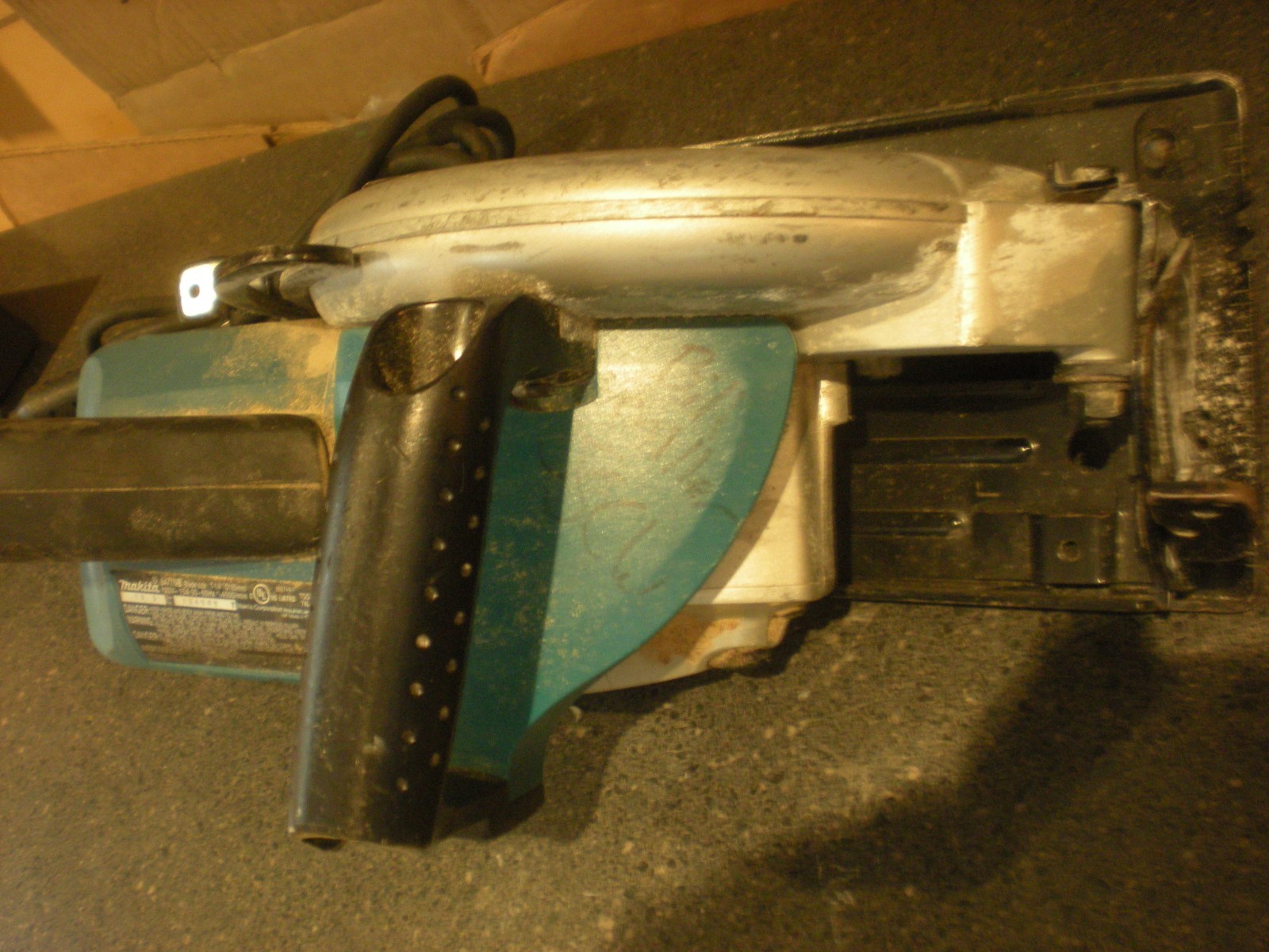 MAKITA CORDED WORM DRIVE CIRCULAR SAW 15 AMP SAW 5477NB 30.11 eBay