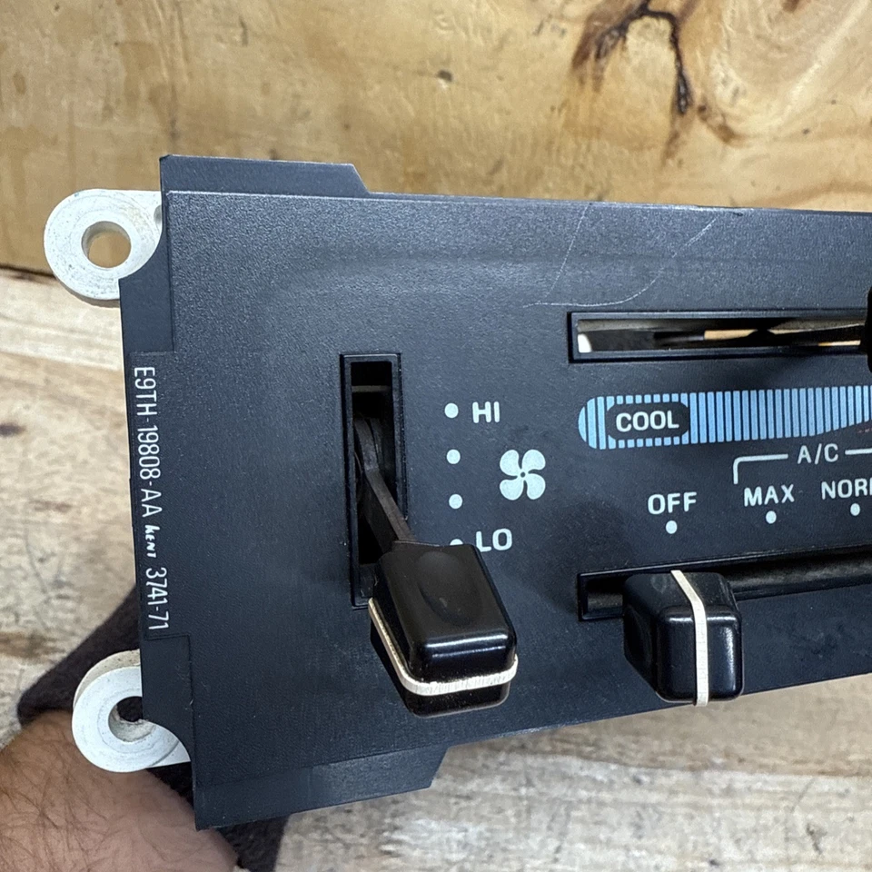 1987 - 1991 Ford F150 F250 F350 Bronco A/C Heater Climate Control Unit *CLEAN* Foto 2 de 4