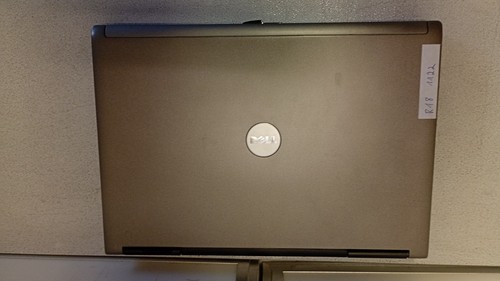 Dell Latitude D630 Laptop  als DEFEKT/Ersatzteilspender (R18 1122) kz
