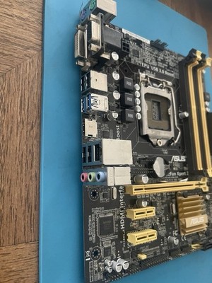 ASUS B85M-G R2.0 Desktop Motherboard Intel LGA 1150, DDR3, mATX