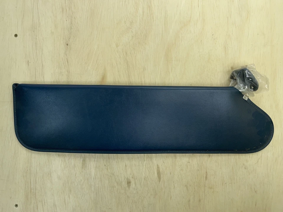 通用原始设备制造商遮阳深蓝色 85-96 G10 G20 G30 P30 G1500 G2500 G3500 15700013 NOS — 第 2/4 张图片