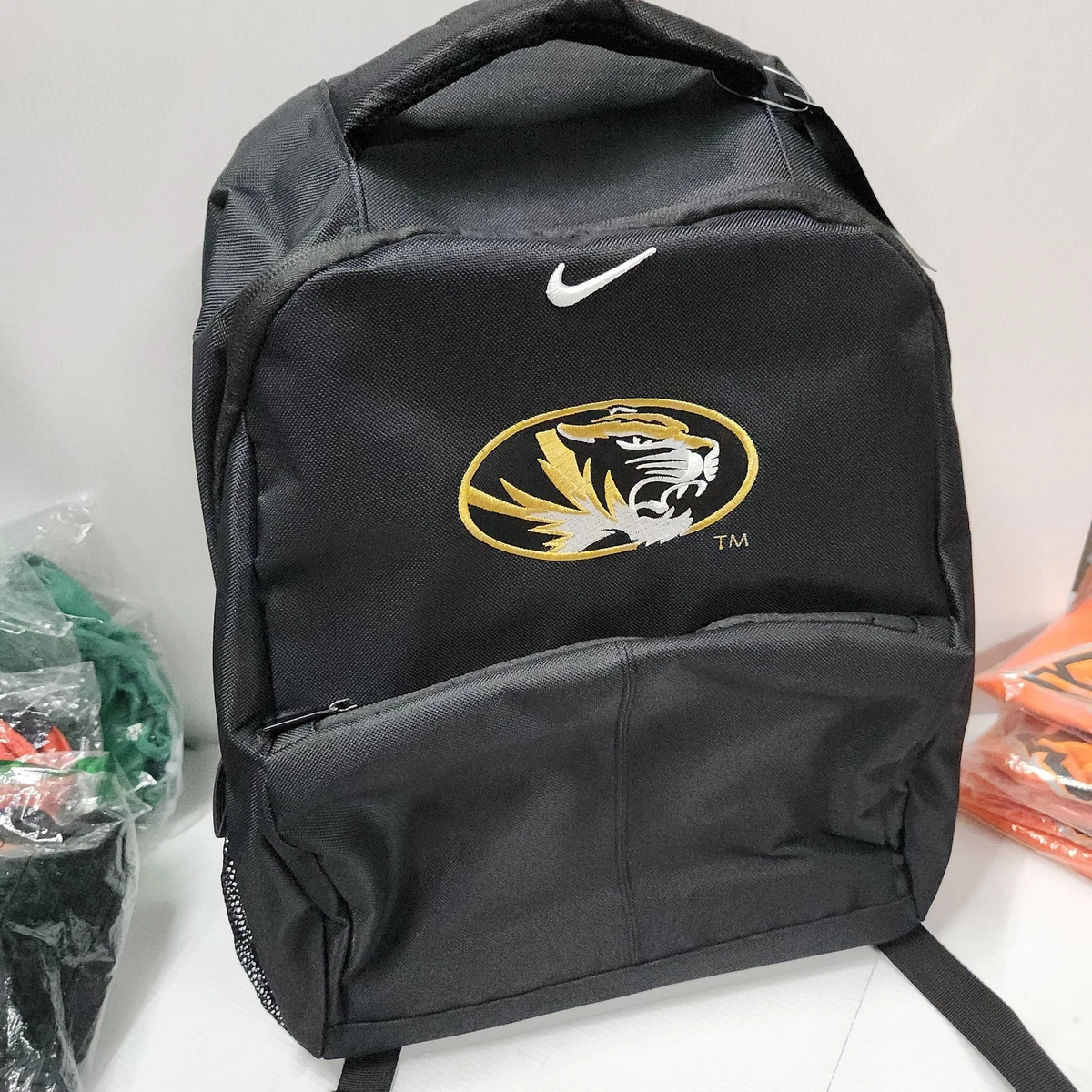 nike backpacks extra large Brasilia backpack – Black/Black/White STX_Not_Matched The front compartment features Size:9.5 M / 10.5 W adidas Originals Santiago Mini