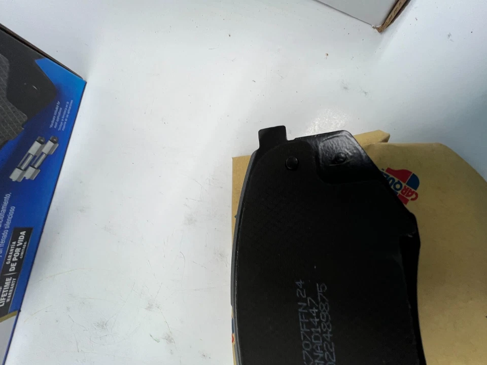 Pastilla de freno de disco delantera GNAD1447 para Hyundai Tucson Premium Gold 2012 Foto 4 de 4