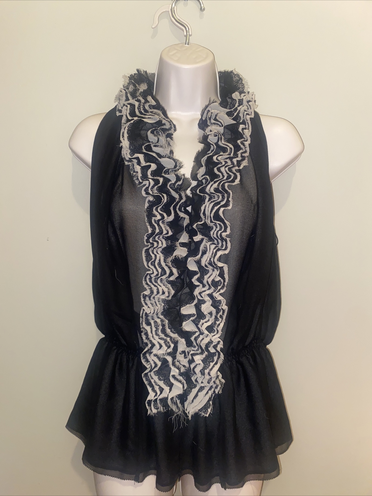 Neiman Marcus Ruffled Top Large Robert Rodriguez … - image 1