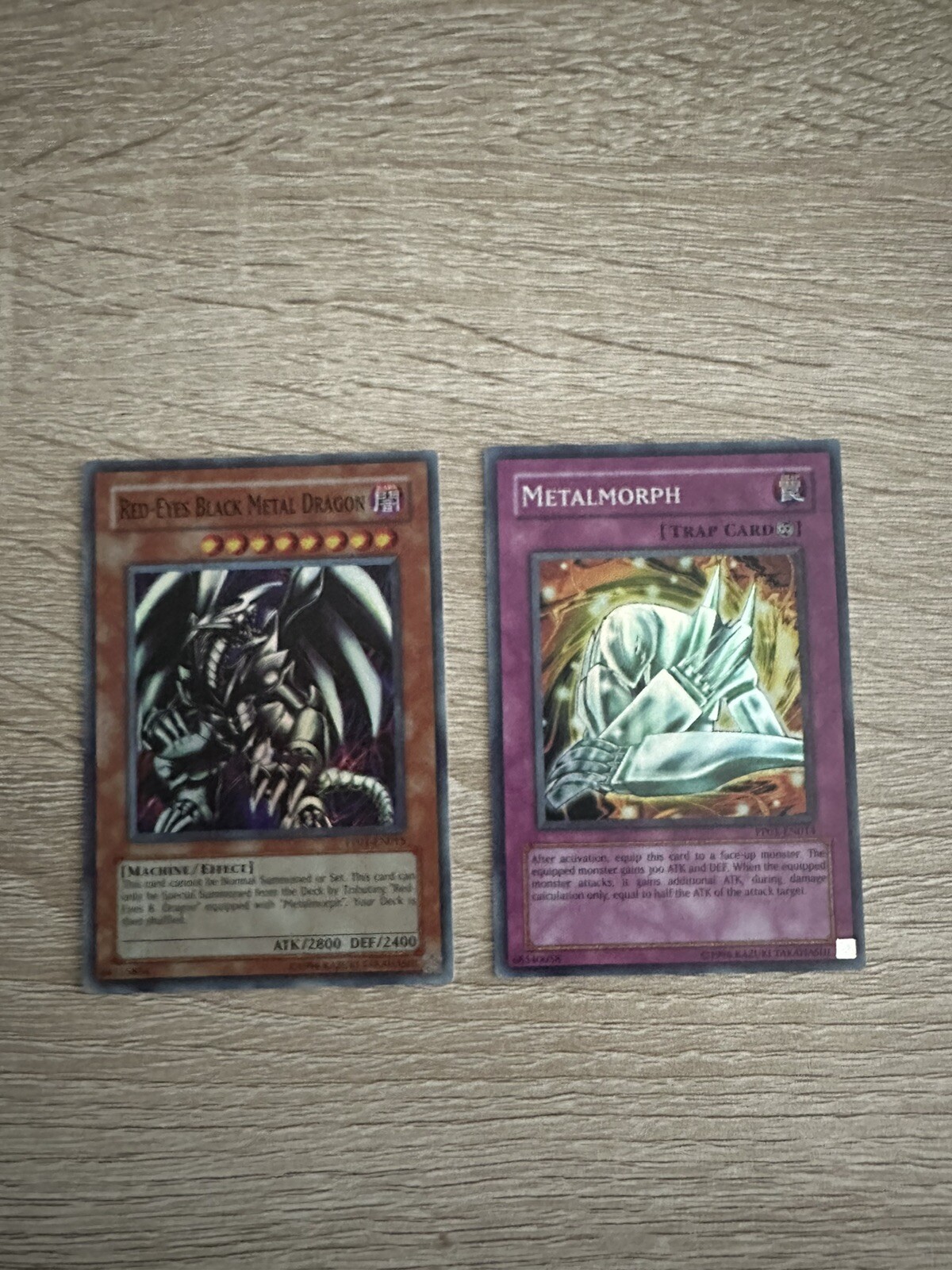 Red Eyes Black Metal Dragon Yugioh Holo Set with Bonus Gift
