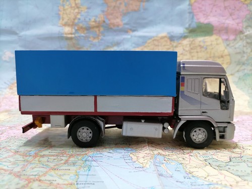 IVECO Eurotech furgonato e telonato - Vintage Camion Scala 1/43 , Italy 1990 - Foto 4 di 6