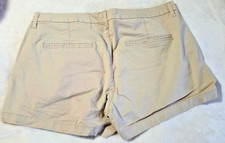 Old Navy flat front khaki shorts women's size 12