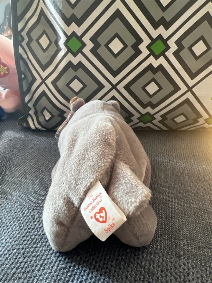 Ty Beanie 婴儿 Spike The Rhinoceros 挂牌 — 第 3/4 张图片