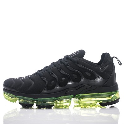 green black vapormax plus