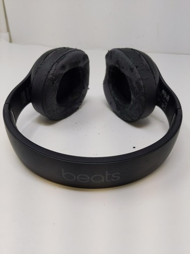 Beats by Dr. Dre - Studio Wireless Headphones - Black - Picture 4 of 5