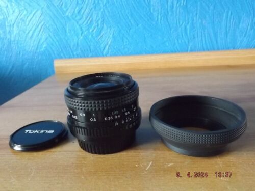 IMMACULATE TOKINA 1:2.8 28mm WIDE ANGLE LENS WITH PK MOUNT - Picture 1 of 3