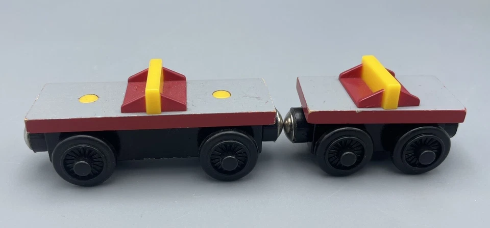 Thomas and Friends Tren de Madera Rocky’s Front Car & Rocky’s Back Car Lote de 2 Foto 2 de 4