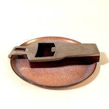 Emaille Untersetzer Teller mit Flaschen&ouml;ffner Teak Holz Vintage 50er 60er