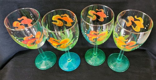 4 Hand Painted Artist Signed GOLDFISH WINE GLASSES Nautical Ocean Beach Barware - Picture 10 of 10