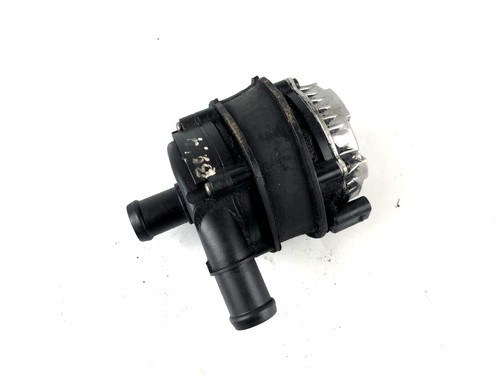 Volkswagen Passat B8 Elektrische Zusätzliche Wasserpumpe 04L965567