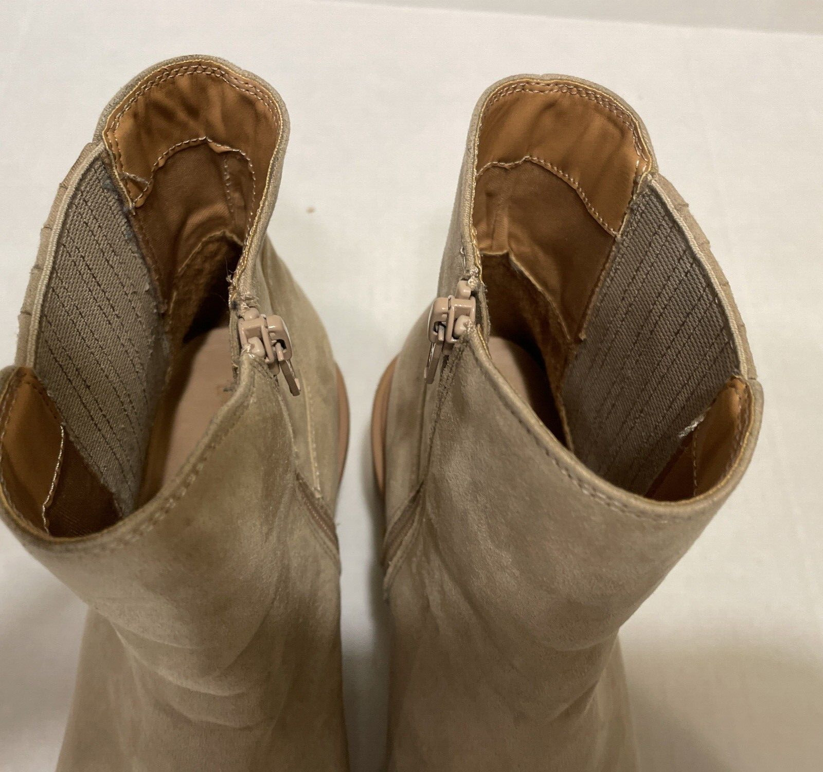 Universal Thread Womens Beige Round Toe Chunk Hee… - image 10