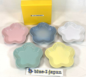 Le Creuset Flower Plate Set | eBay