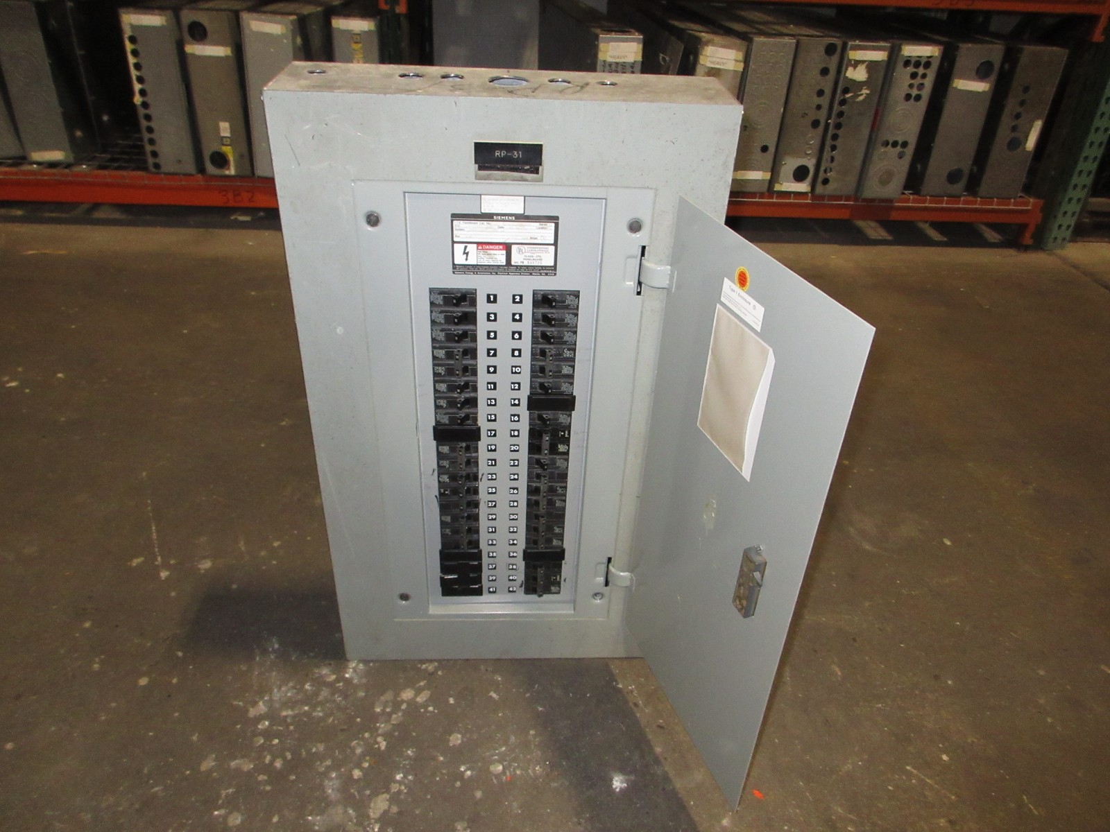 Siemens Main Lug Breaker Panel BG42ML4100STM 100A Max 208Y/120V 3Ph 4W Used