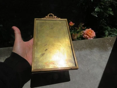 ancien grand cadre photo de style empire en bronze et laiton 26.2 cm de haut - Photo 1/4