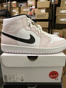 WMNS Nike Air Jordan 1 Mid Barely Rose 